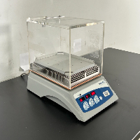 VWR Incubating Microplate Shaker image 0
